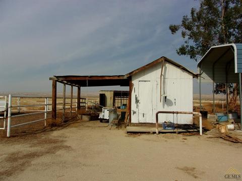 27534 Tamarisk Rd, Taft, CA 93268 photo 10