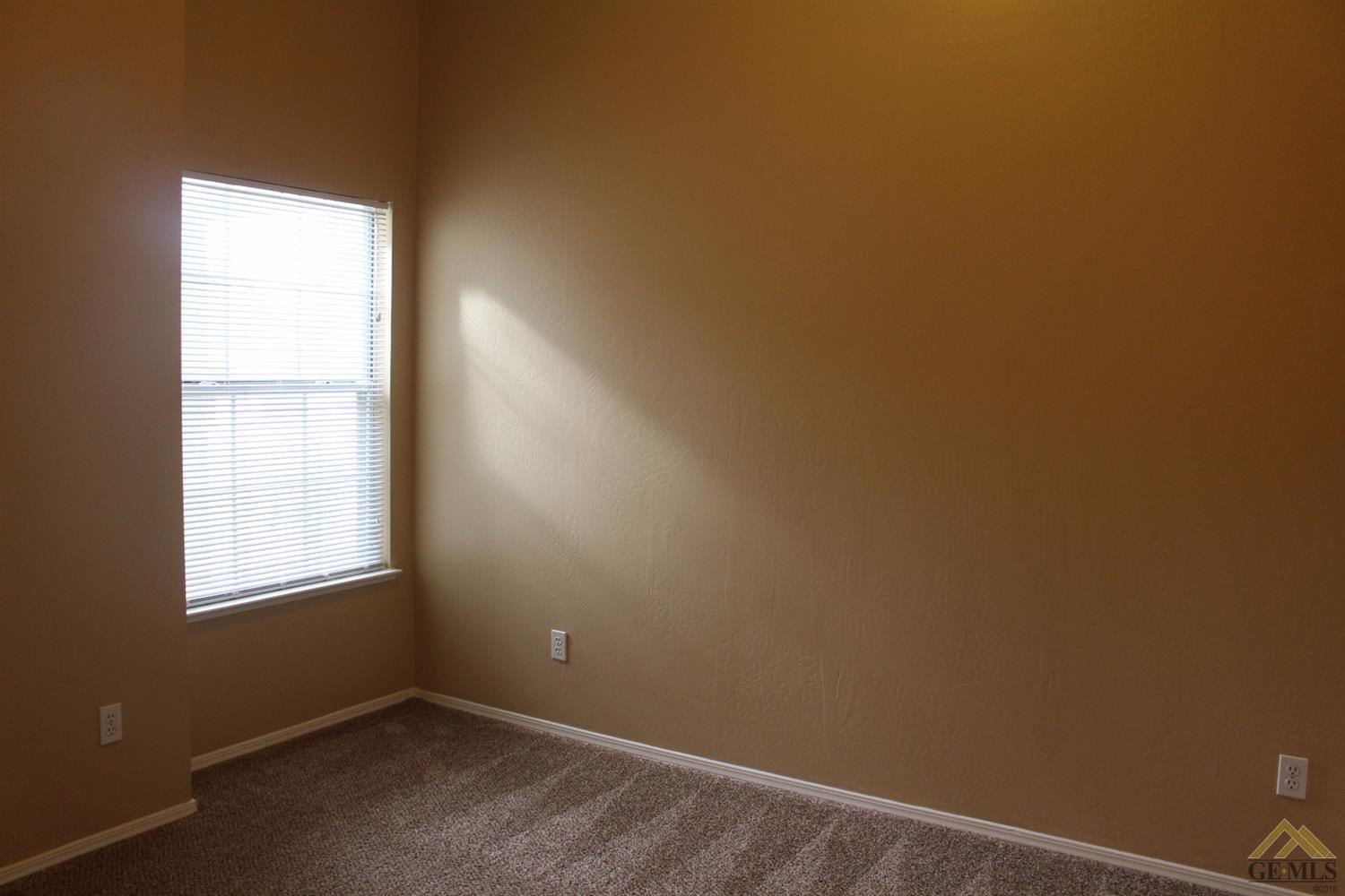 8606 Tekoa Ct, Bakersfield, CA 93312 photo 9