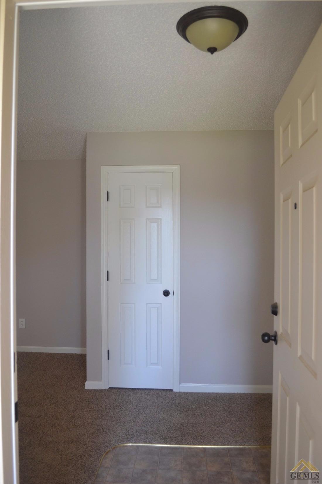 512 Peace St, Arvin, CA 93203 photo 4