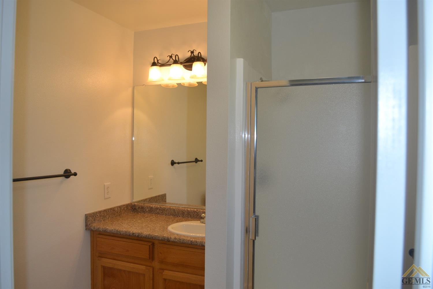 512 Peace St, Arvin, CA 93203 photo 24
