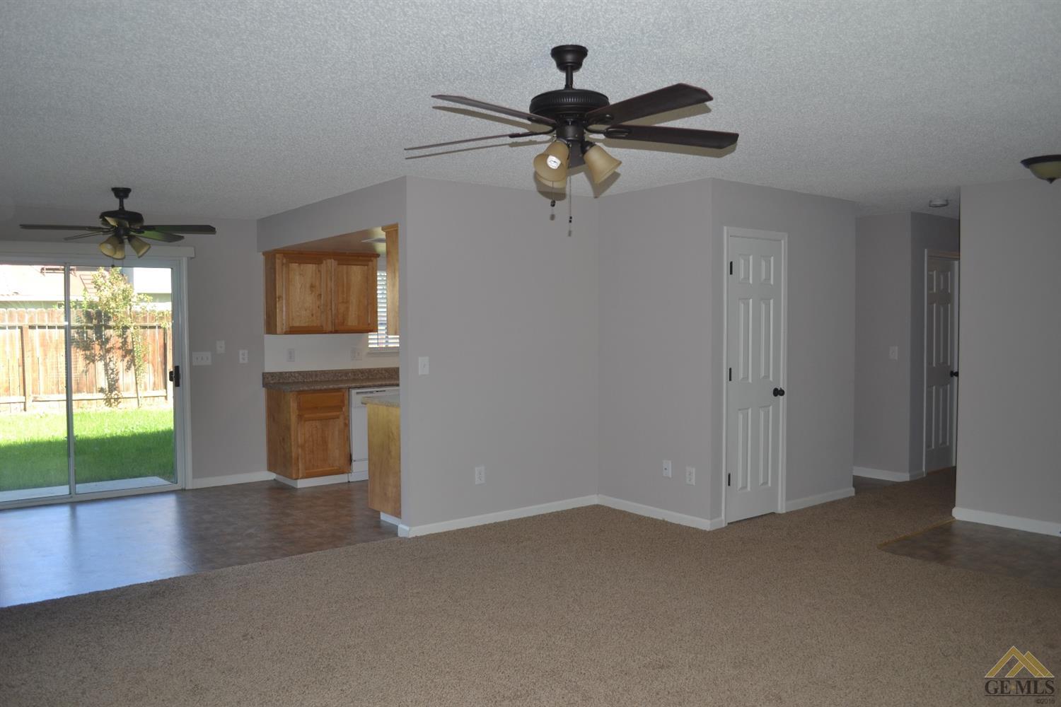 512 Peace St, Arvin, CA 93203 photo 8