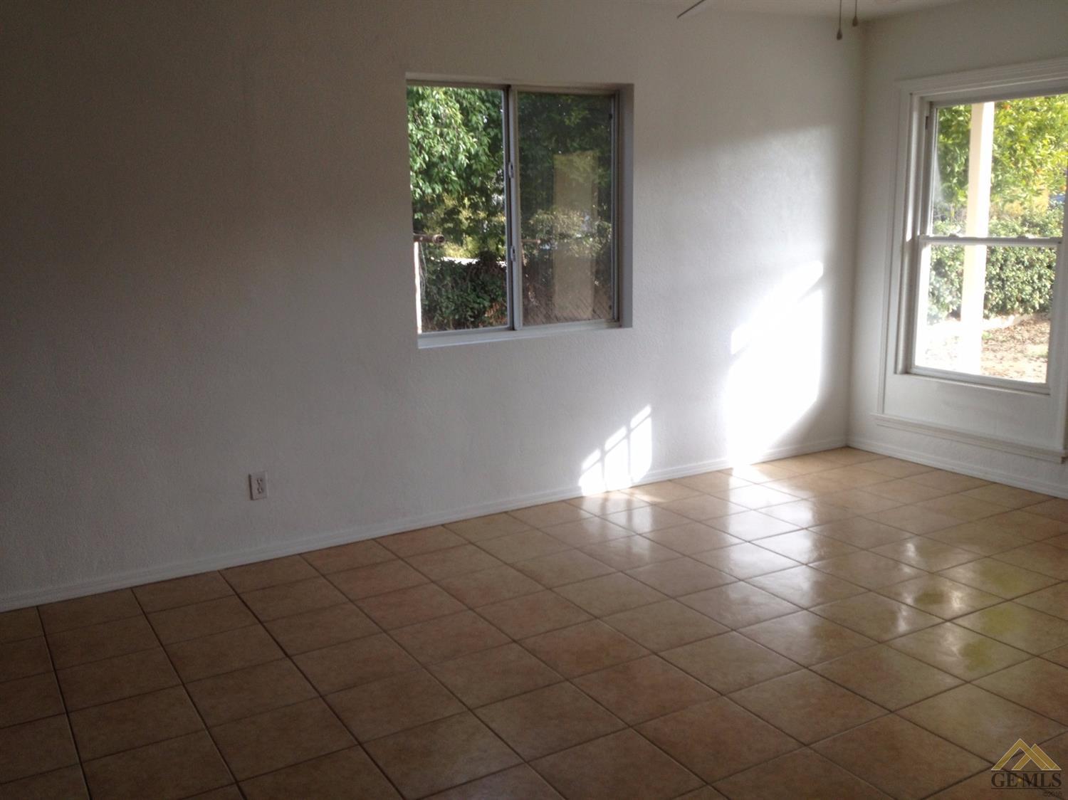 3107 Berkeley St, Bakersfield, CA 93305 photo 10