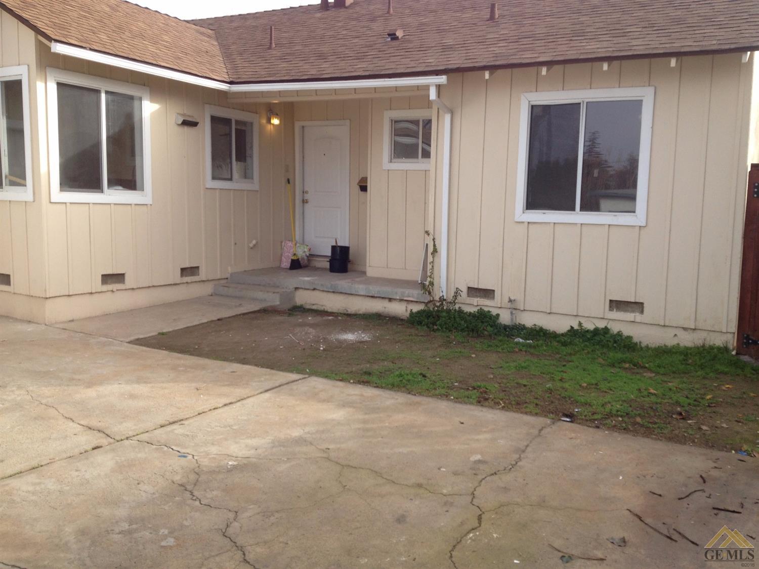 3107 Berkeley St, Bakersfield, CA 93305 photo 1
