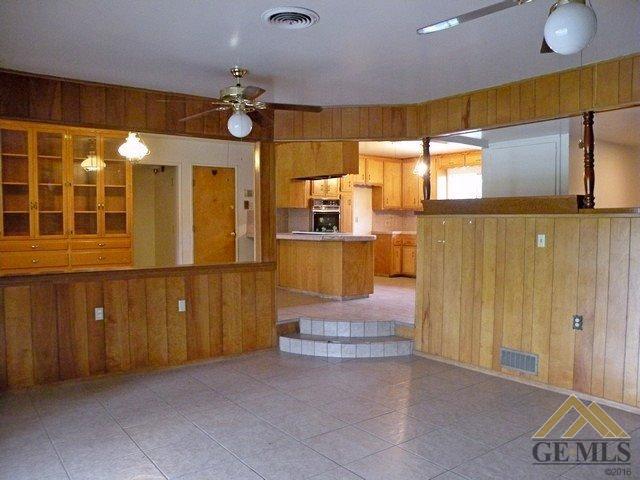 7609 Delight Ave, Lamont, CA 93241 photo 5