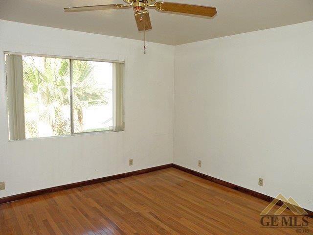 7609 Delight Ave, Lamont, CA 93241 photo 12