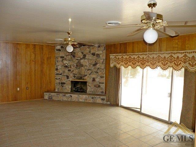 7609 Delight Ave, Lamont, CA 93241 photo 3