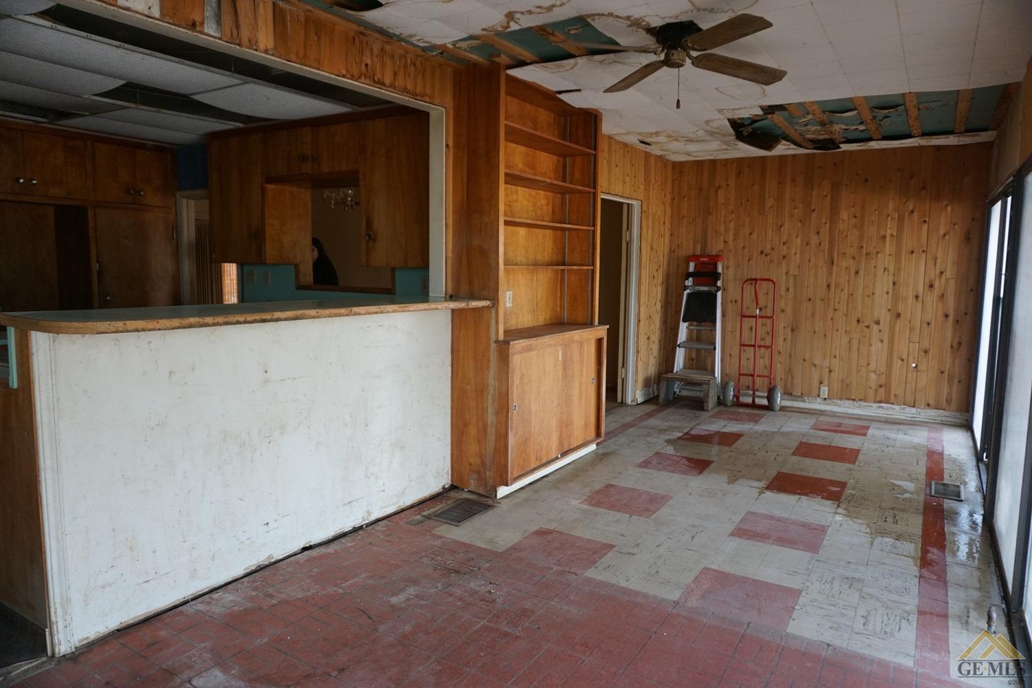 27579 Maple St, Taft, CA 93268 photo 4