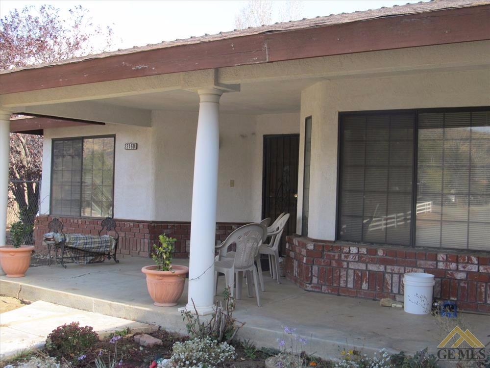 22160 Buena Vista St, Tehachapi, CA 93561 photo 3