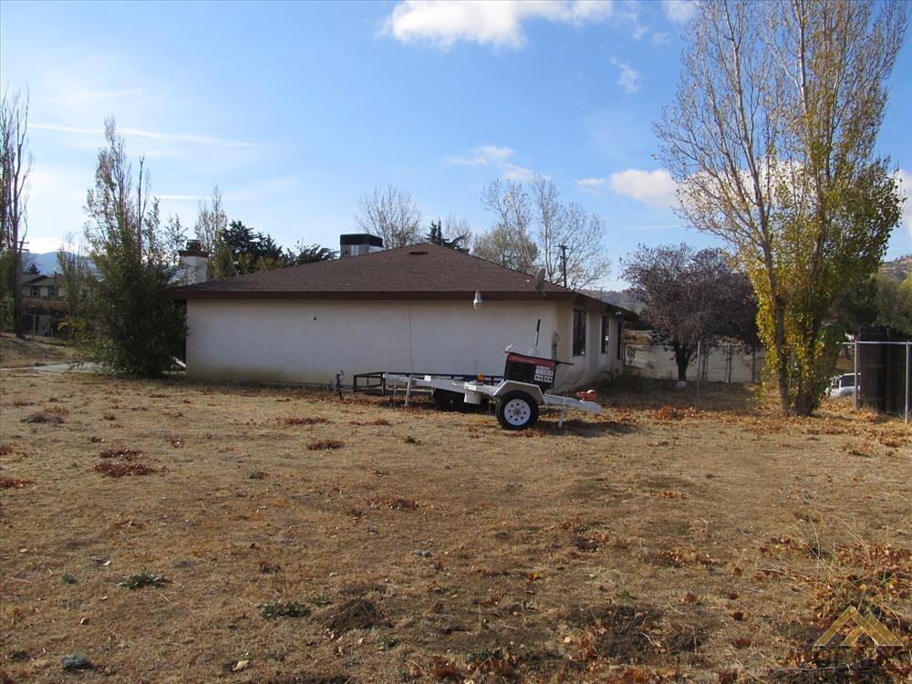 22160 Buena Vista St, Tehachapi, CA 93561 photo 9