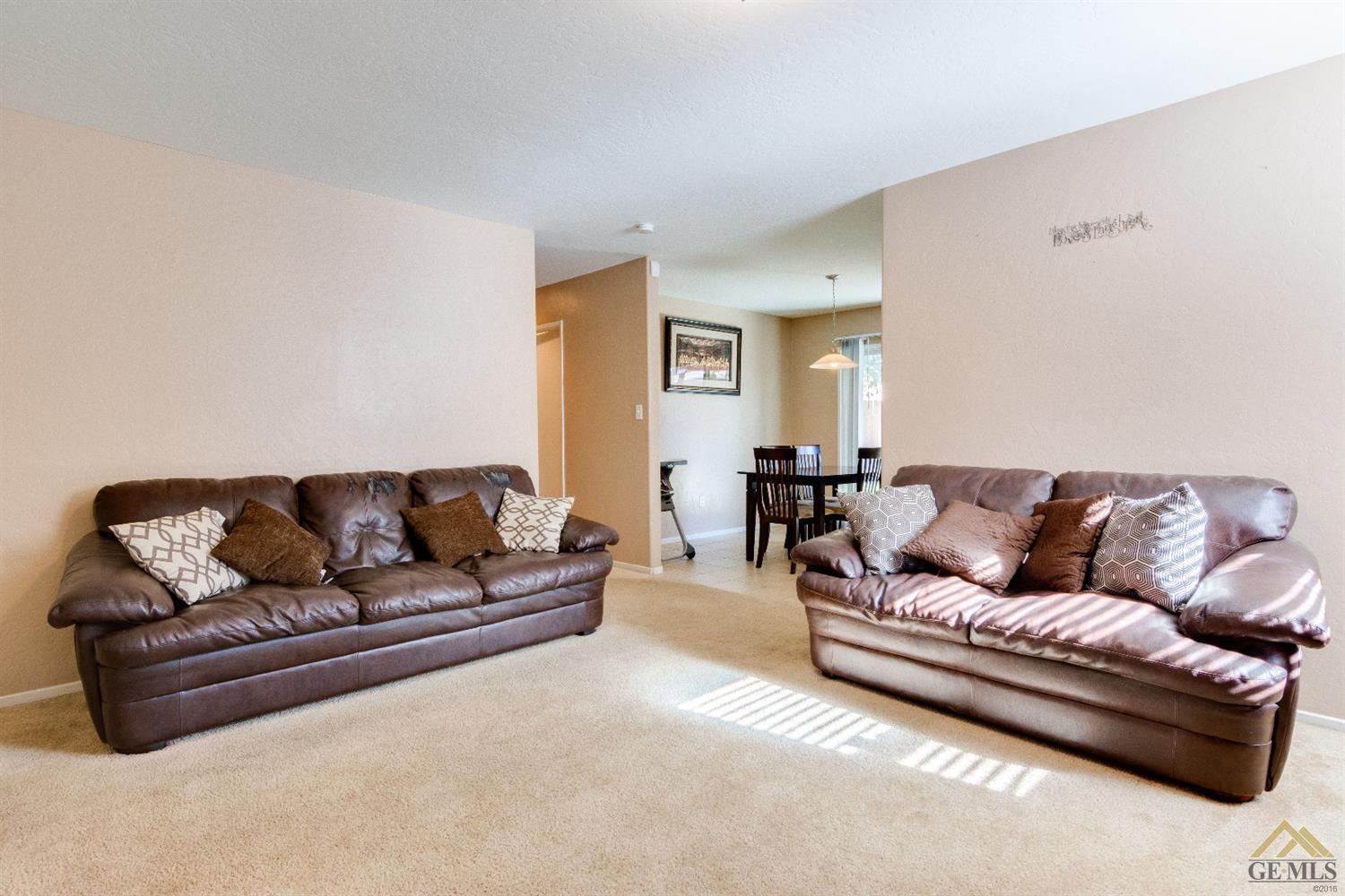 8112 Wolfpack Dr, Bakersfield, CA 93313 photo 6
