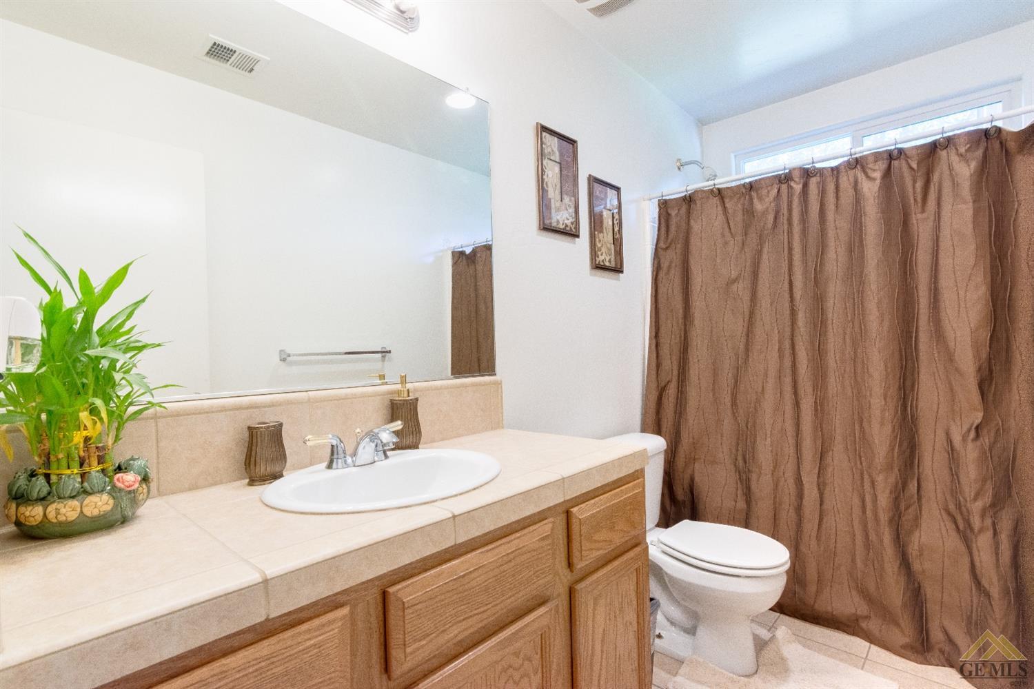 8112 Wolfpack Dr, Bakersfield, CA 93313 photo 13