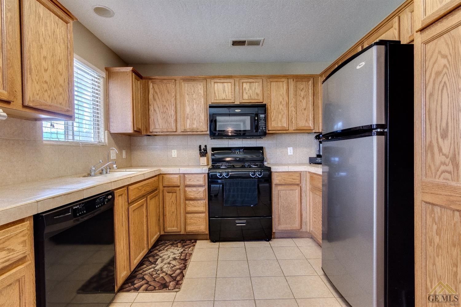 8112 Wolfpack Dr, Bakersfield, CA 93313 photo 11