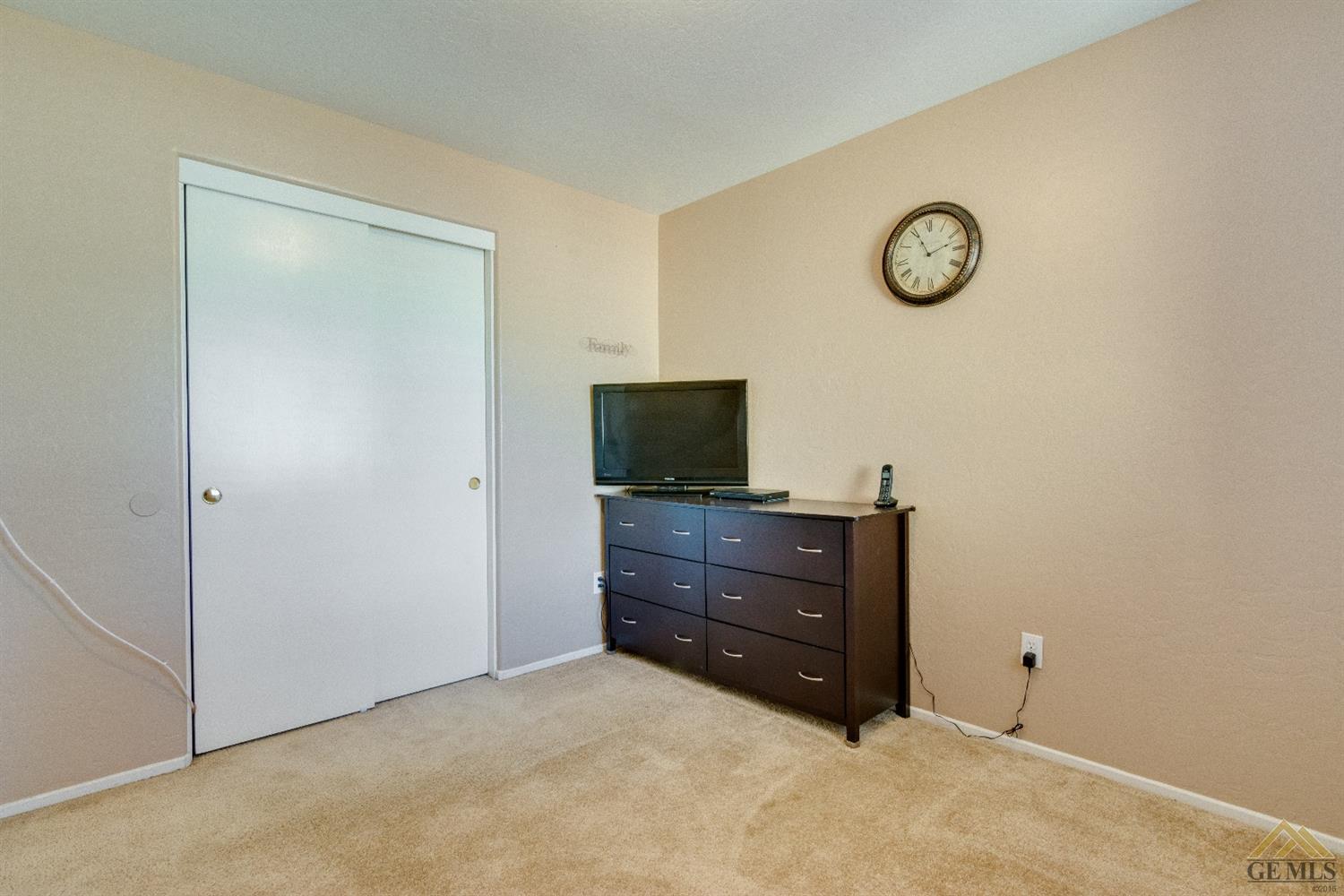 8112 Wolfpack Dr, Bakersfield, CA 93313 photo 15