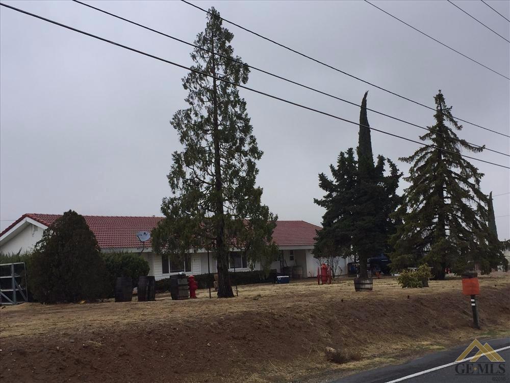 21265 Woodford Tehachapi Rd, Tehachapi, CA 93561 photo 2