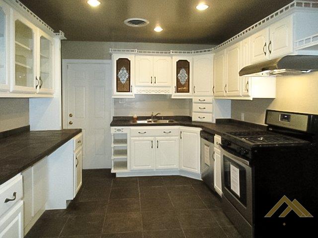 2016 Margo Ln, Bakersfield, CA 93308 photo 4