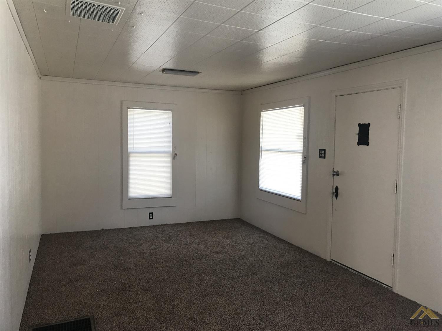 211 B St, Taft, CA 93268 photo 4