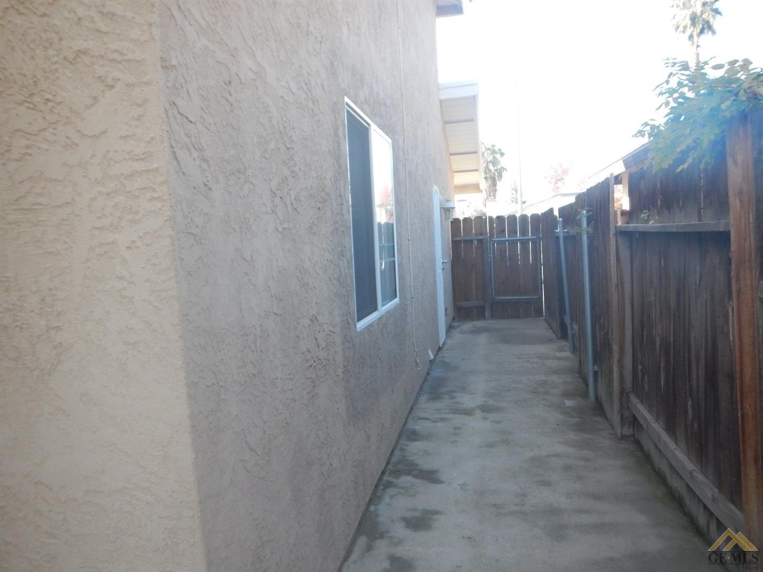 4300 Rosewall St, Bakersfield, CA 93313 photo 21
