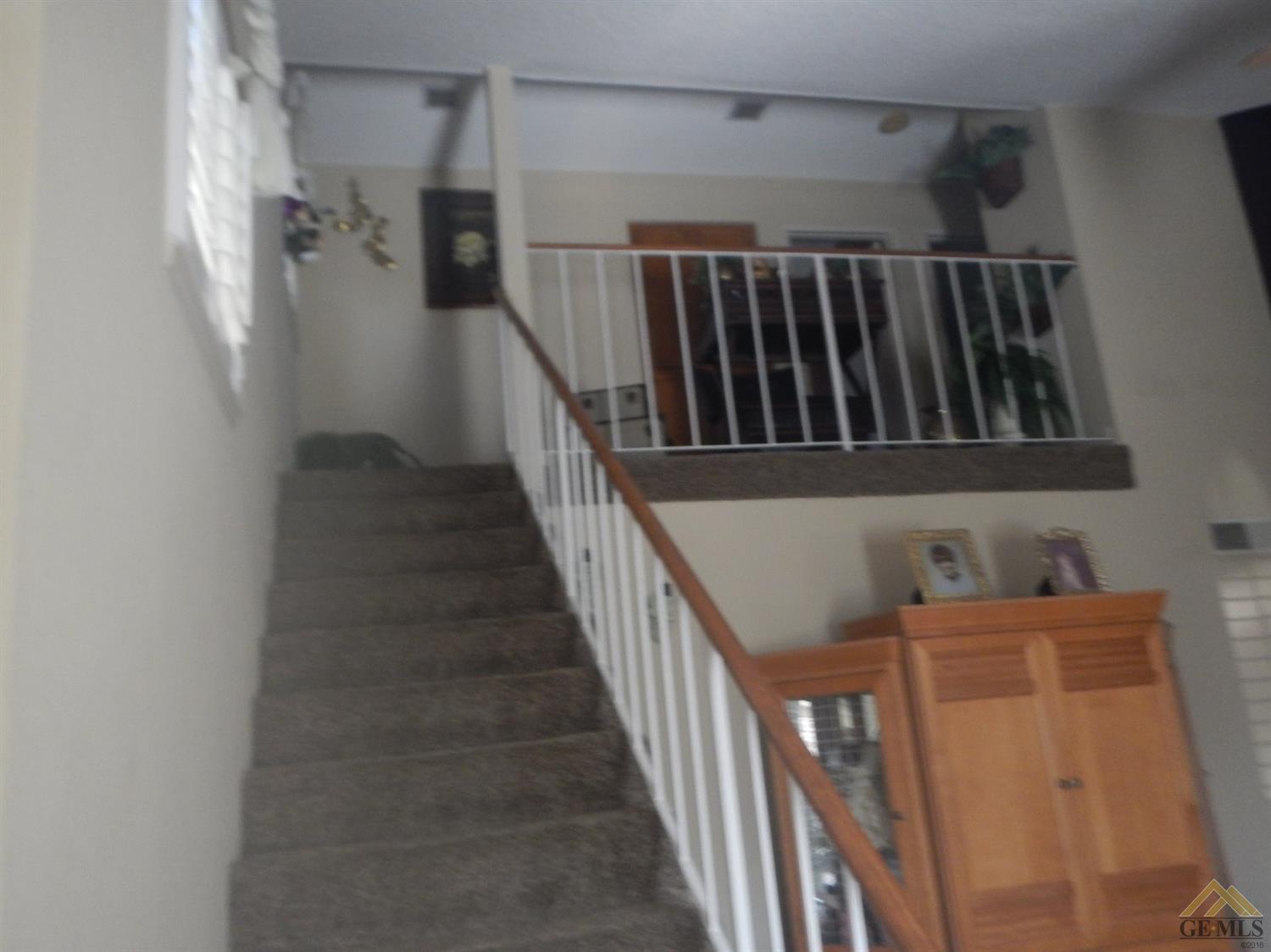 4300 Rosewall St, Bakersfield, CA 93313 photo 5
