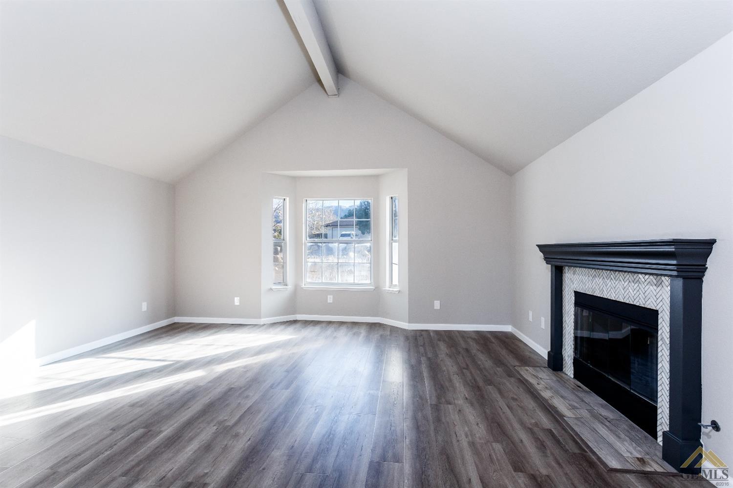 21200 Woodford Tehachapi Rd, Tehachapi, CA 93561 photo 4