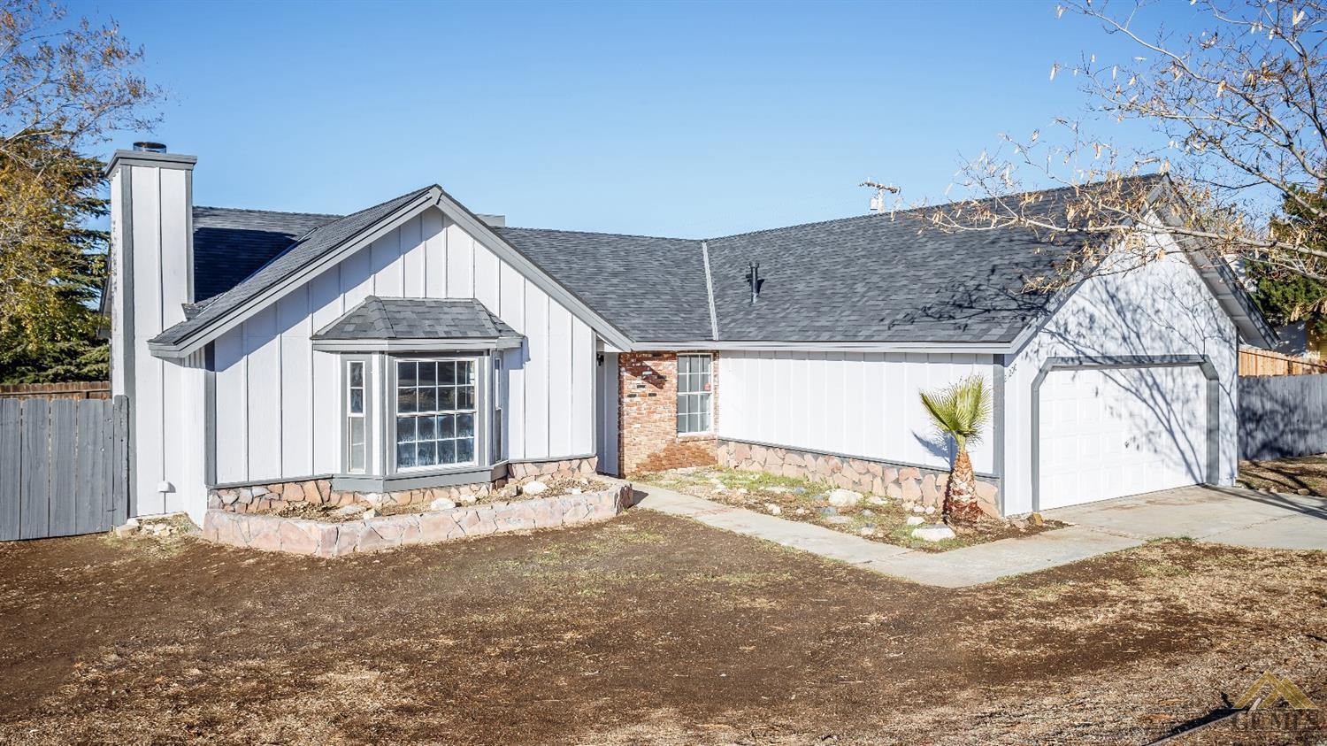 21200 Woodford Tehachapi Rd, Tehachapi, CA 93561 photo 1