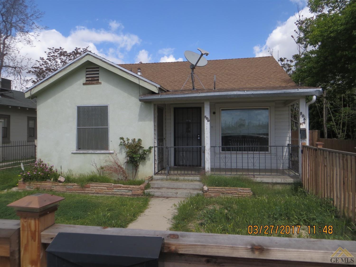 806 E 19th St, Bakersfield, CA 93305 photo 1