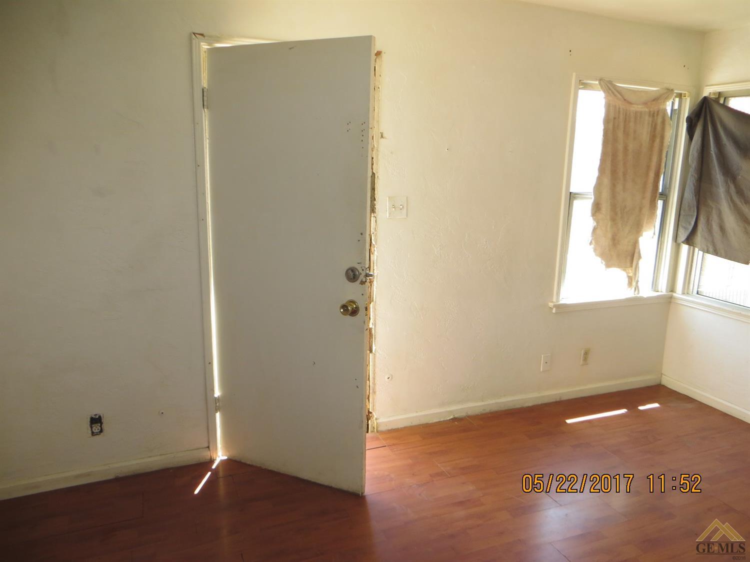 806 E 19th St, Bakersfield, CA 93305 photo 14