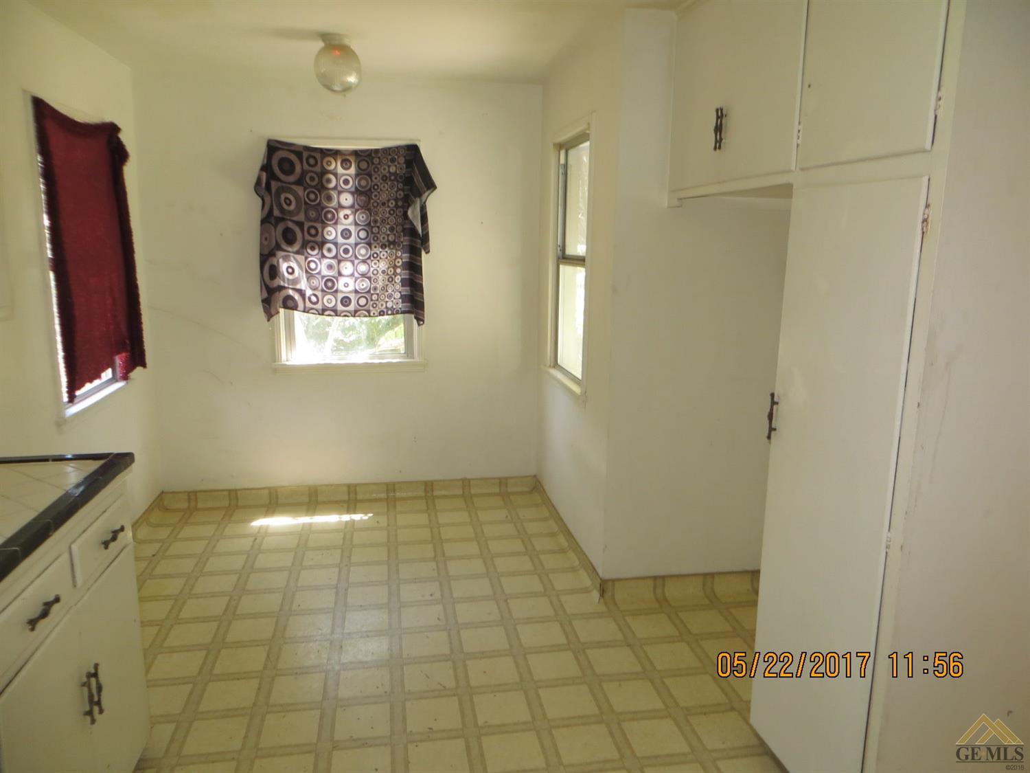 806 E 19th St, Bakersfield, CA 93305 photo 18