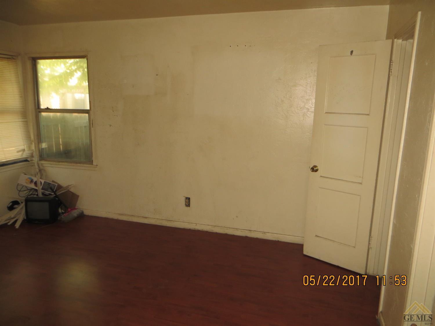 806 E 19th St, Bakersfield, CA 93305 photo 13