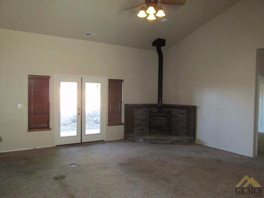 26131 Deertrail Dr, Tehachapi, CA 93561 photo 3