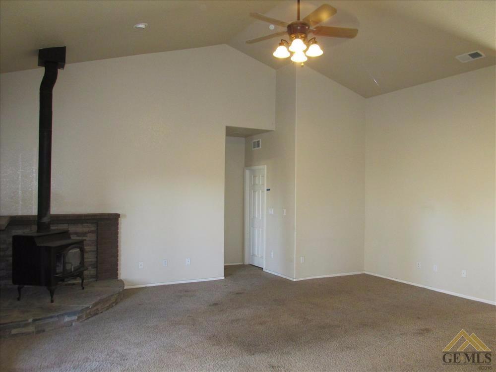 26131 Deertrail Dr, Tehachapi, CA 93561 photo 4