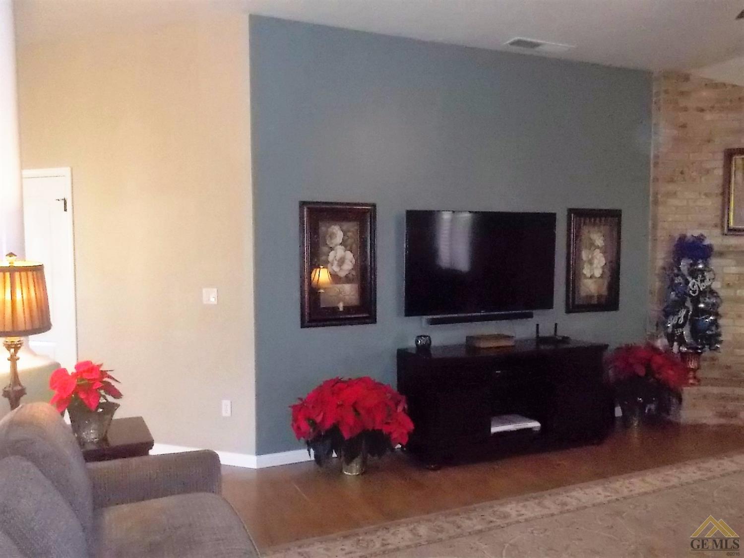 709 Faversham Way, Bakersfield, CA 93311 photo 3