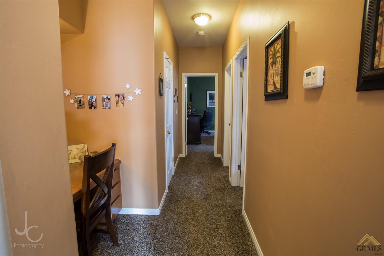 9802 Commodore Dr, Bakersfield, CA 93312 photo 13