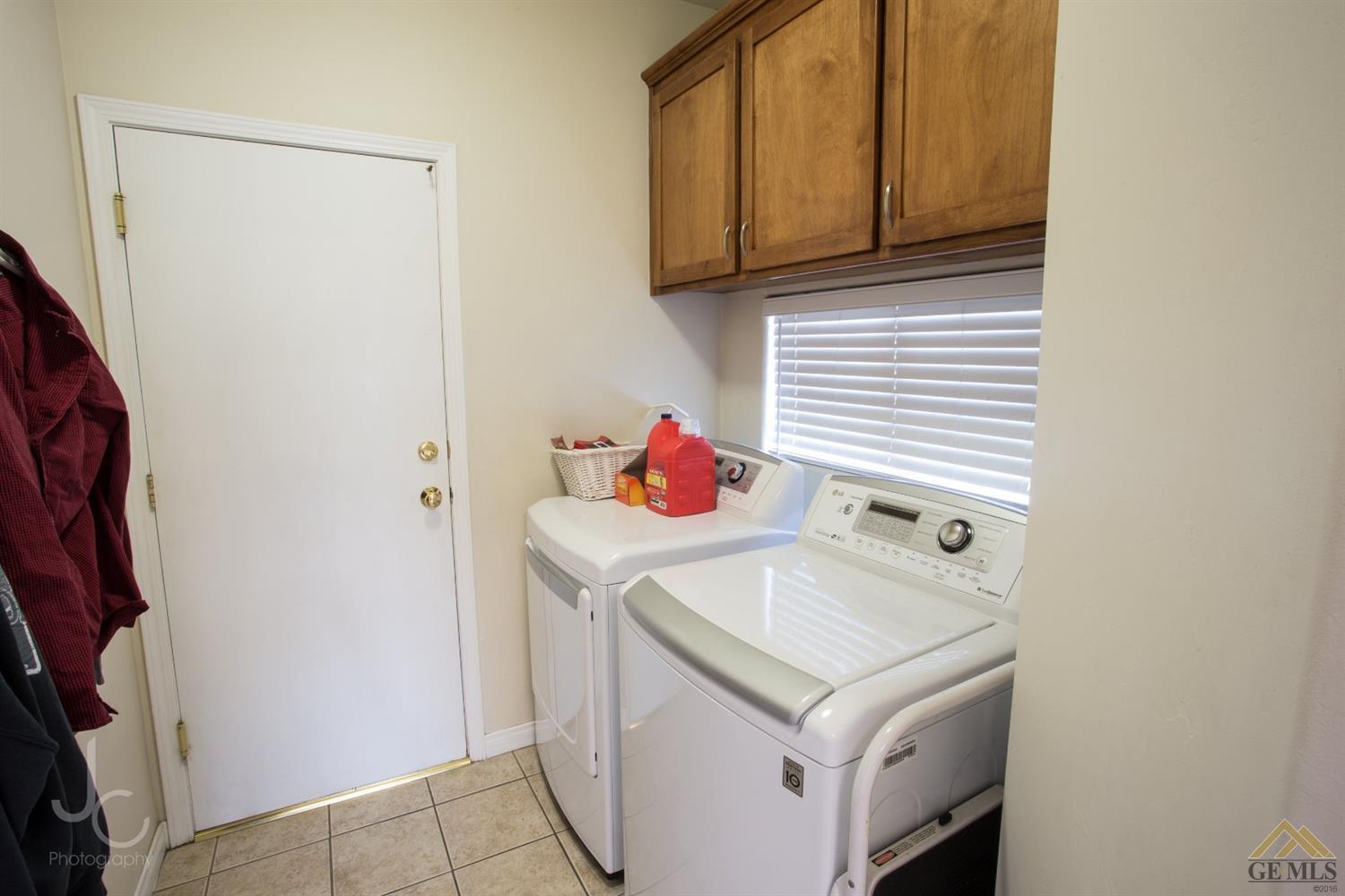 9802 Commodore Dr, Bakersfield, CA 93312 photo 22