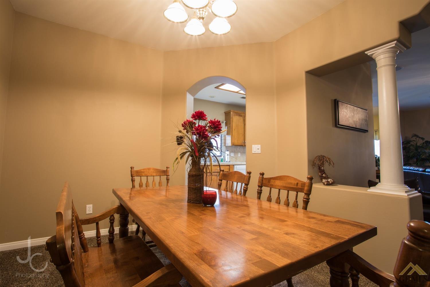 9802 Commodore Dr, Bakersfield, CA 93312 photo 9
