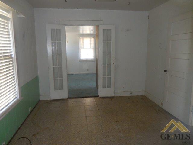 212 Warren St, Taft, CA 93268 photo 7