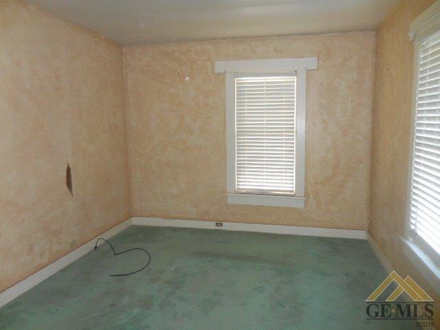 212 Warren St, Taft, CA 93268 photo 5