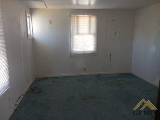 212 Warren St, Taft, CA 93268 photo 6