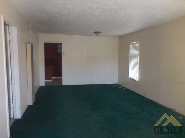 212 Warren St, Taft, CA 93268 photo 3