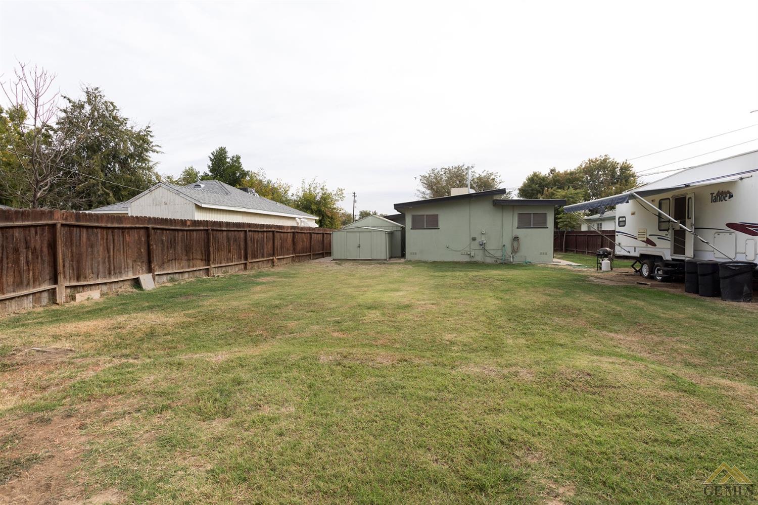 421 Sequoia Dr, Bakersfield, CA 93308 photo 11