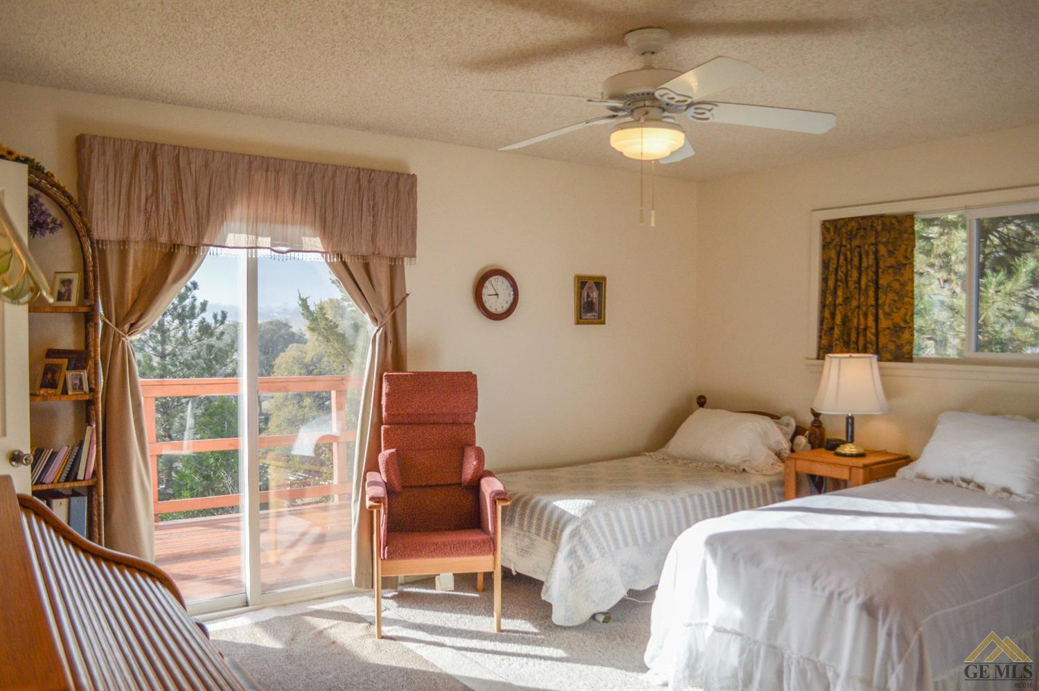 21004 Ridgeway Dr, Tehachapi, CA 93561 photo 8
