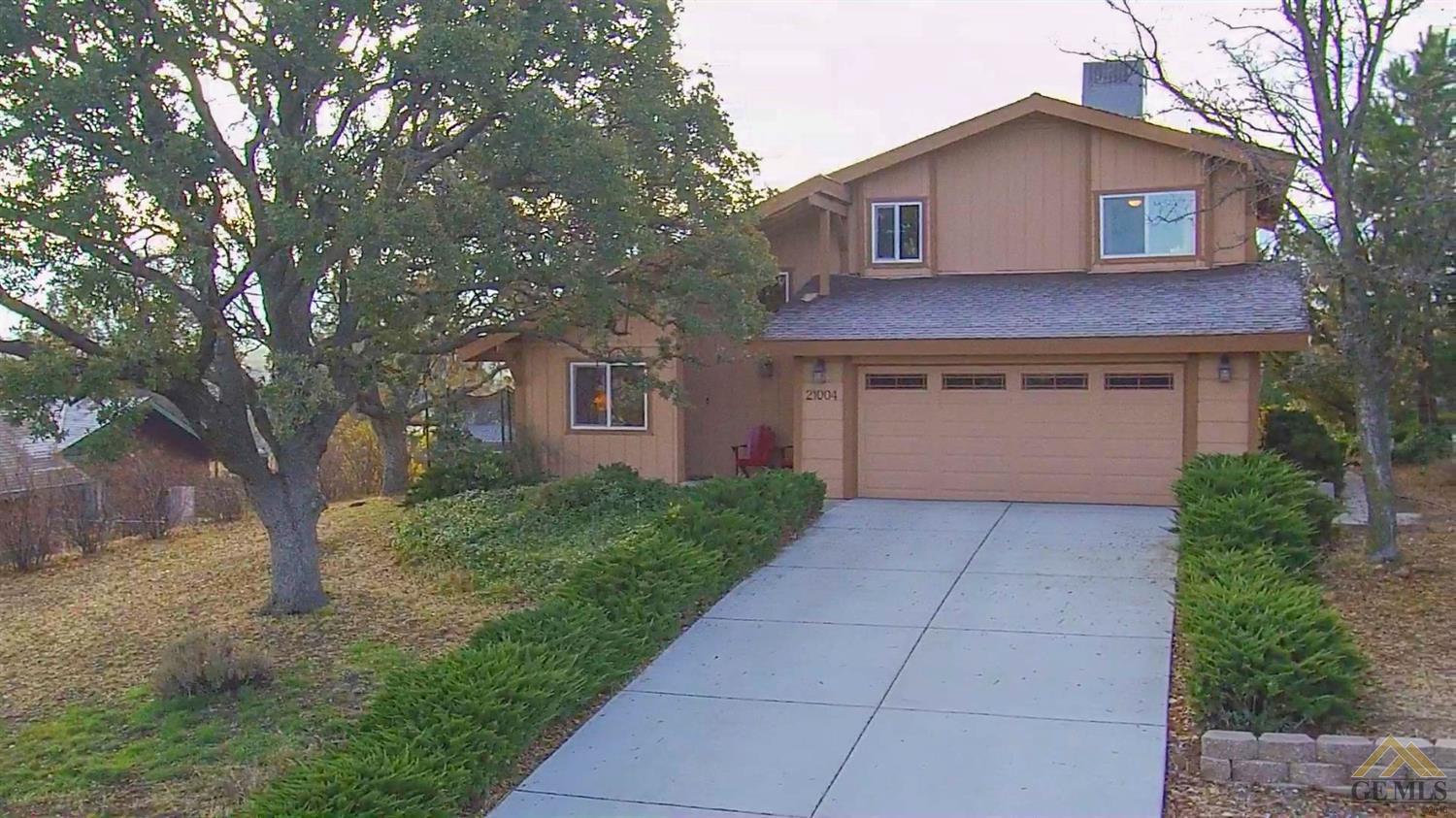 21004 Ridgeway Dr, Tehachapi, CA 93561 photo 1