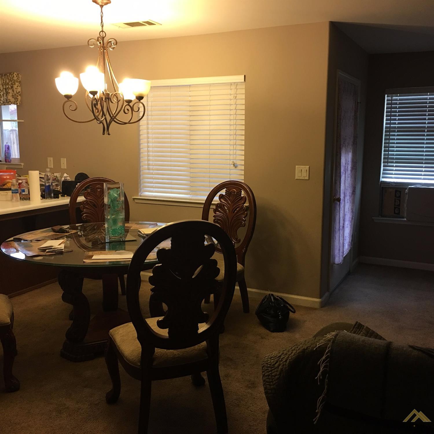 333 Chris Ct, Shafter, CA 93263 photo 4