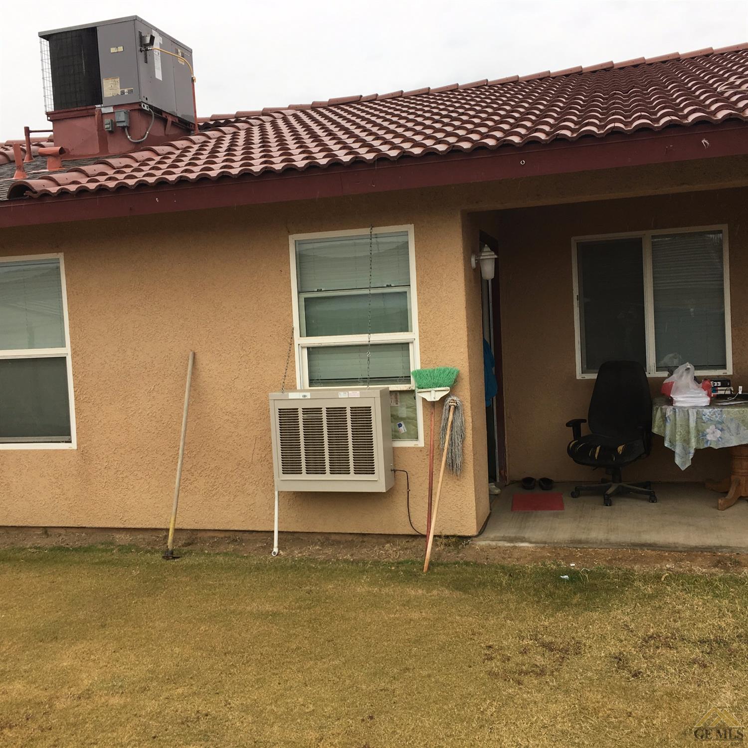 333 Chris Ct, Shafter, CA 93263 photo 10