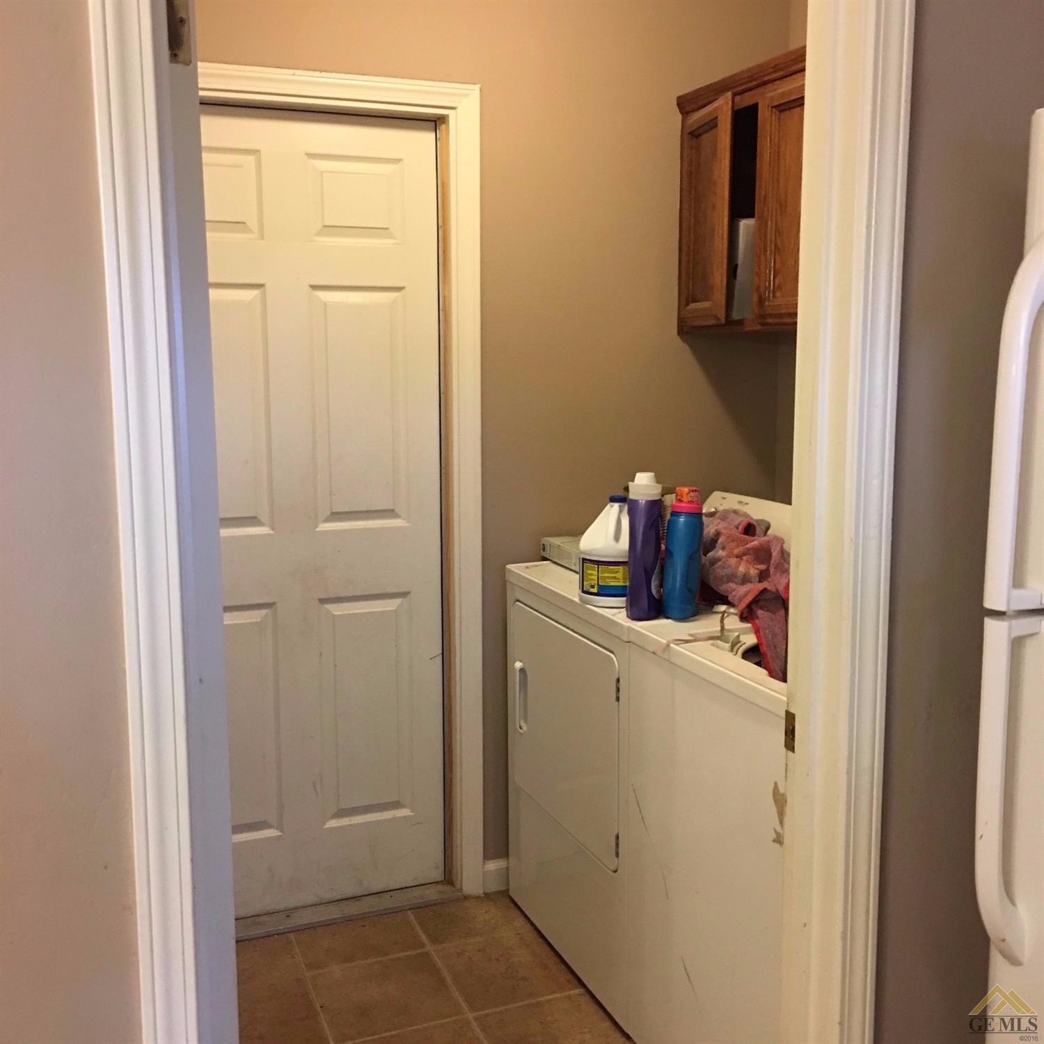 333 Chris Ct, Shafter, CA 93263 photo 6