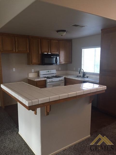 11407 Cotner Ave, Bakersfield, CA 93312 photo 3