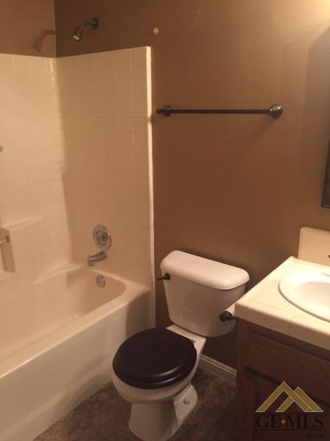 11407 Cotner Ave, Bakersfield, CA 93312 photo 4