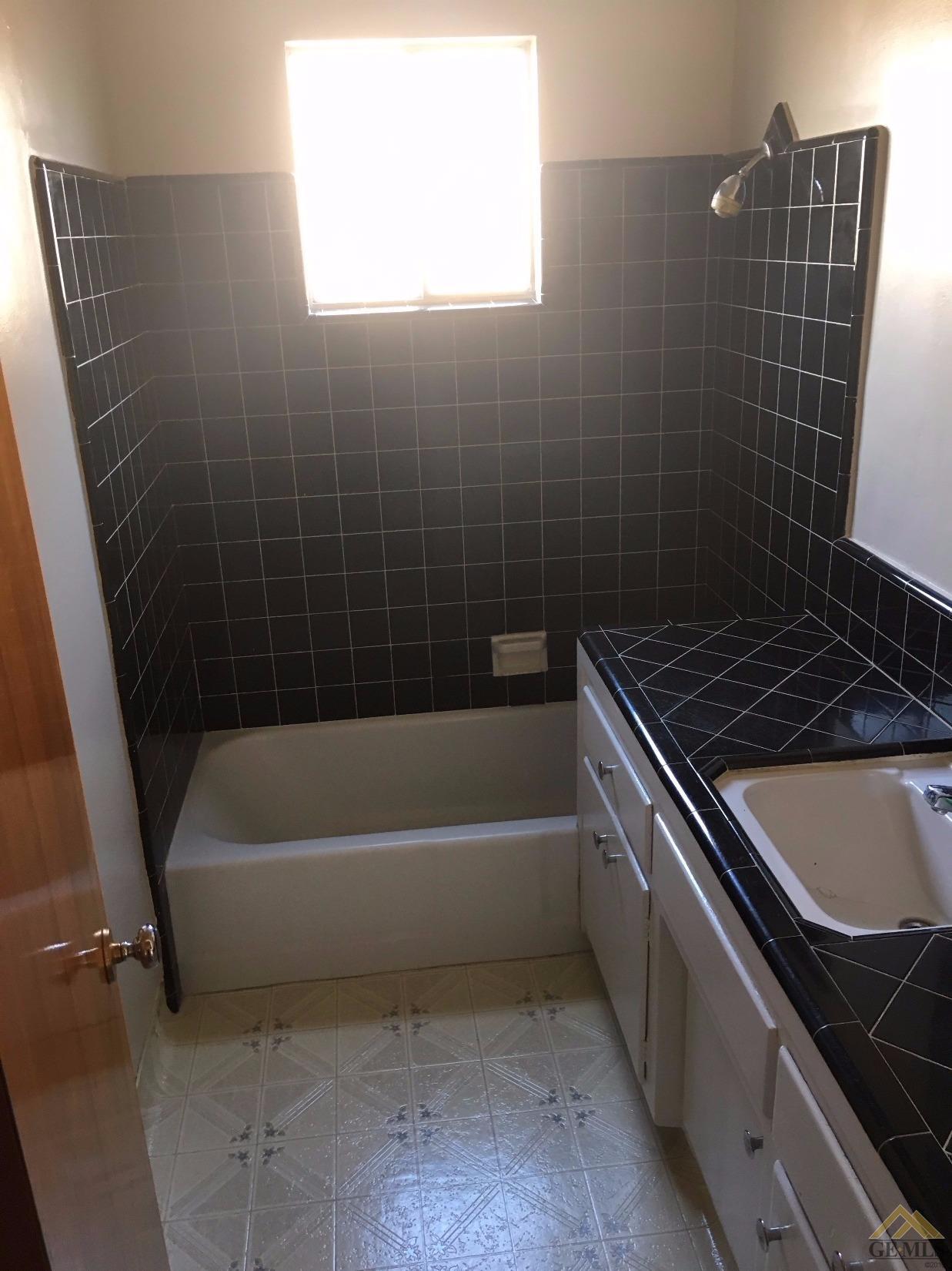 101 Bendix St, Bakersfield, CA 93308 photo 9
