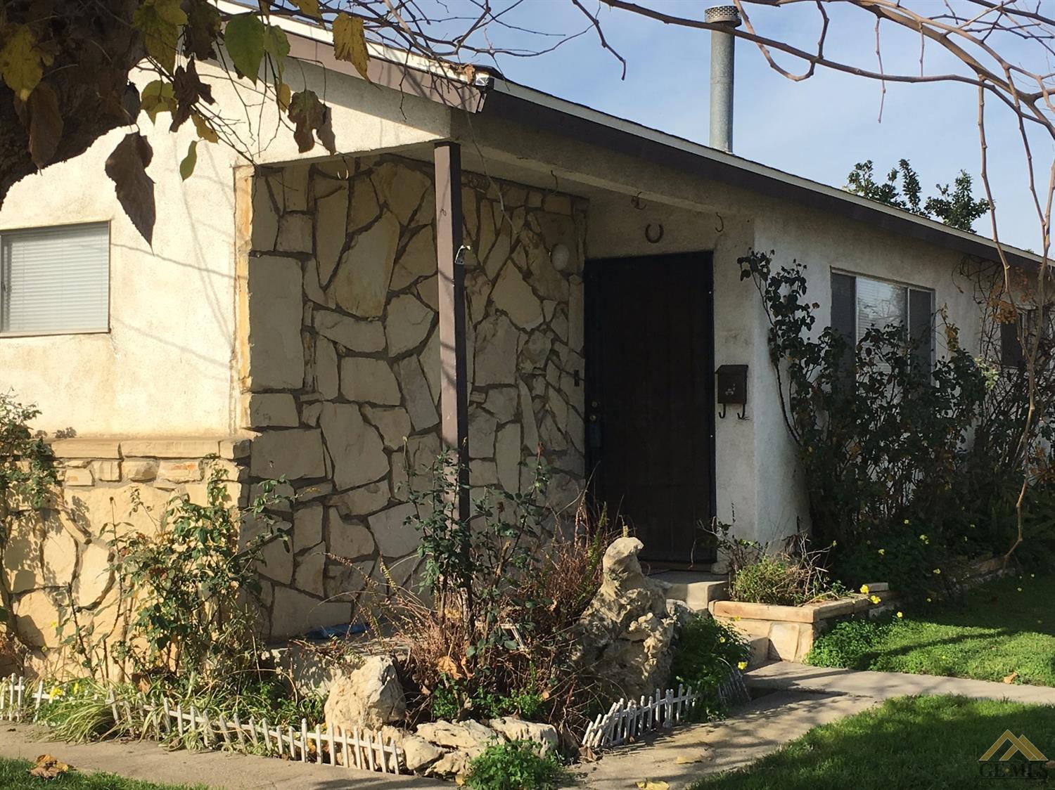 101 Bendix St, Bakersfield, CA 93308 photo 2