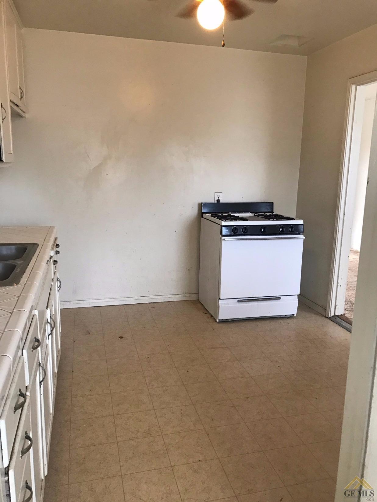 2714 16th St, Bakersfield, CA 93301 photo 10