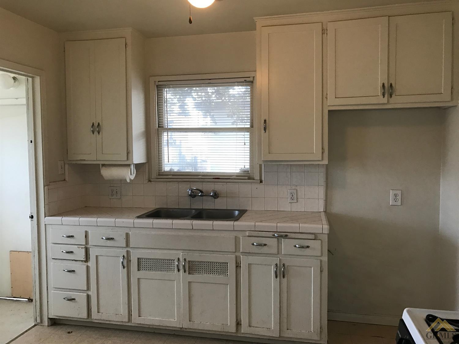 2714 16th St, Bakersfield, CA 93301 photo 9